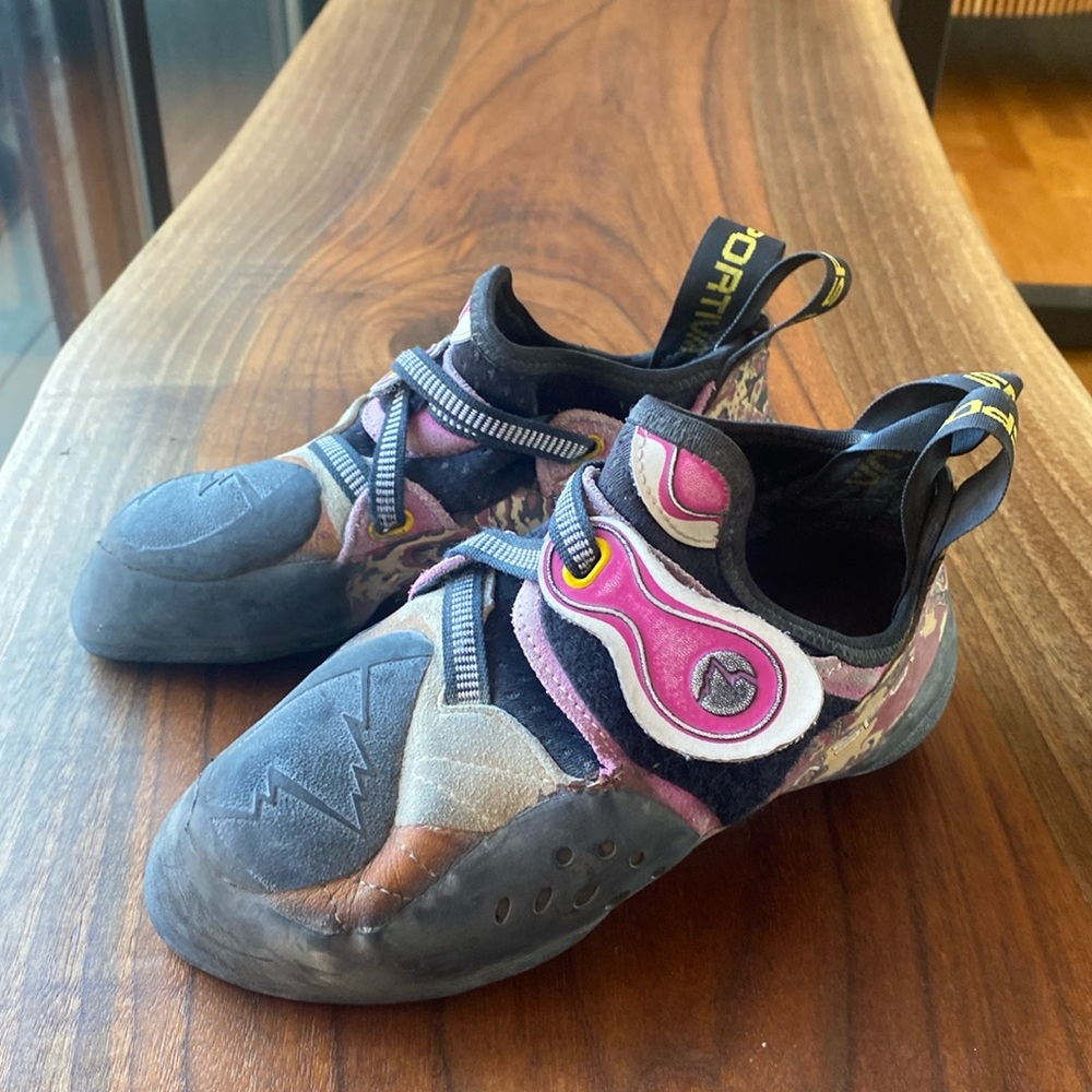 La Sportiva Women’s Solution climbing shoes 36
